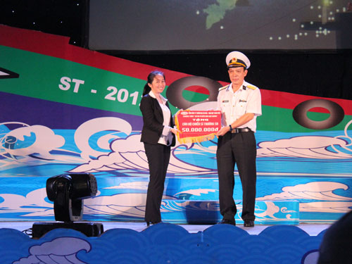 В городе Хошимине вручены подарки военнослужащим на островах Чыонгша